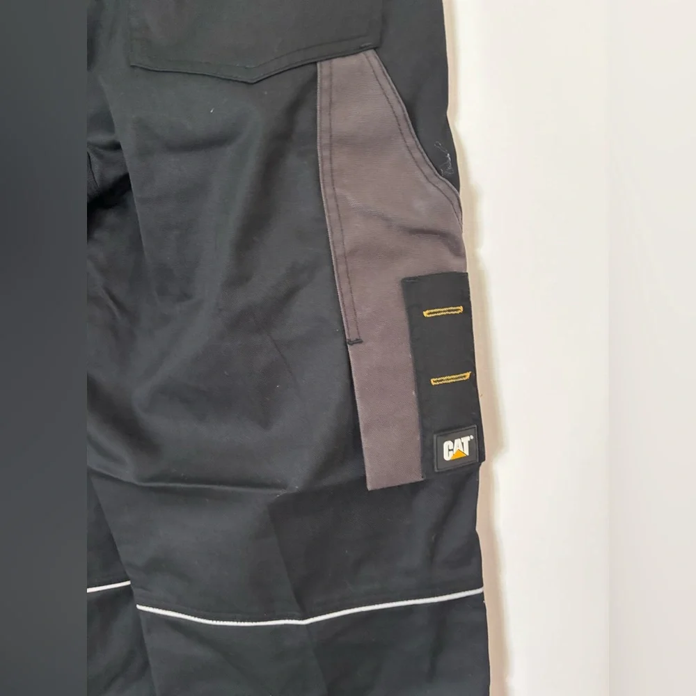 Men's Black and Gray Cargo Pants size 38 x 32 new with tags